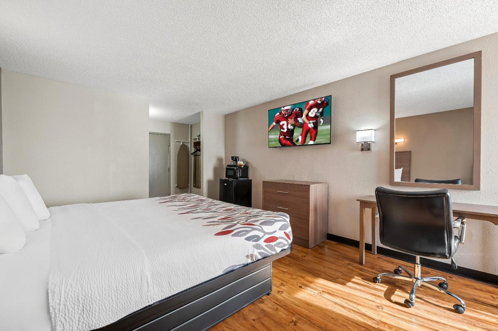 Red Roof Inn Charlotte - University Ngoại thất bức ảnh