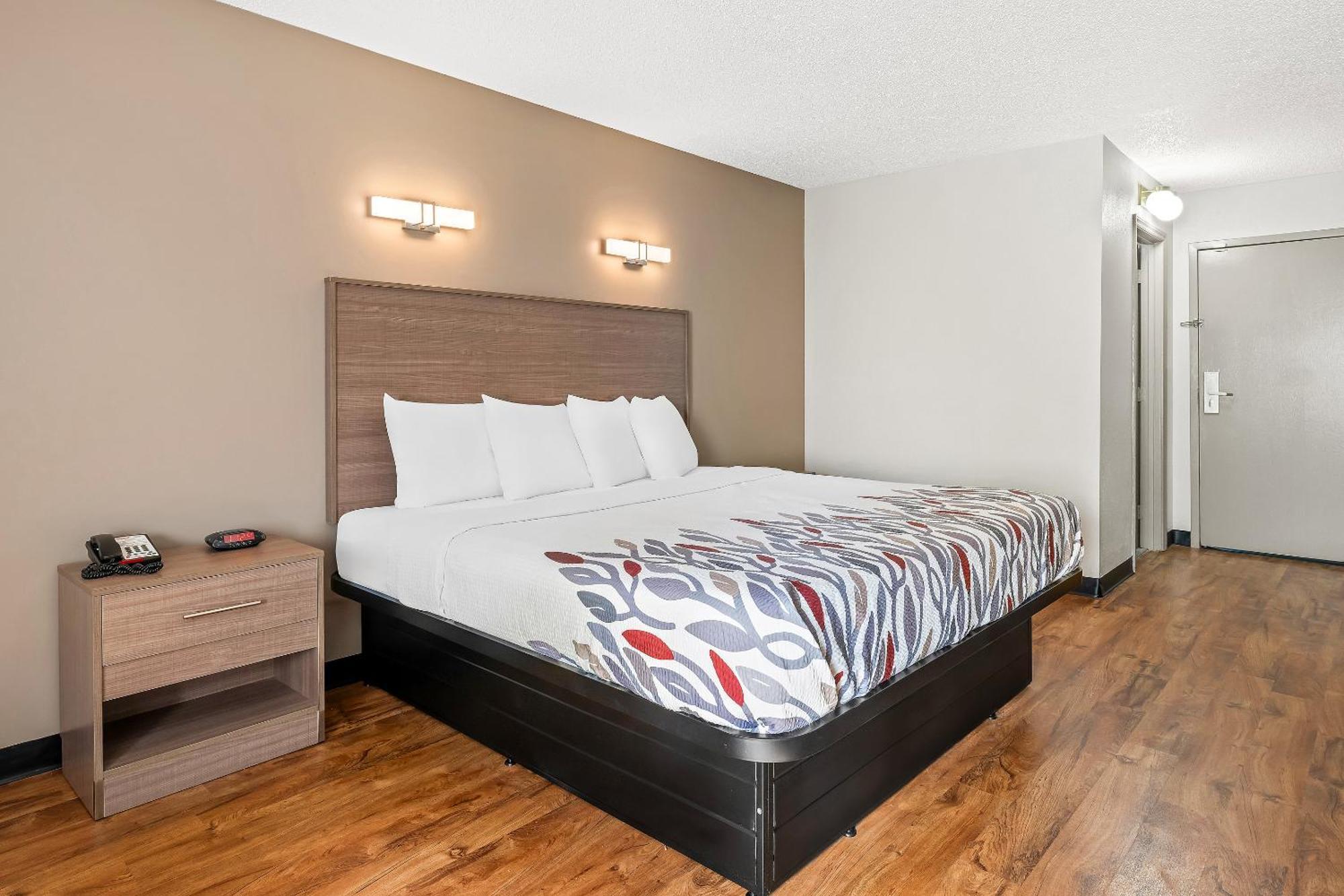 Red Roof Inn Charlotte - University Ngoại thất bức ảnh