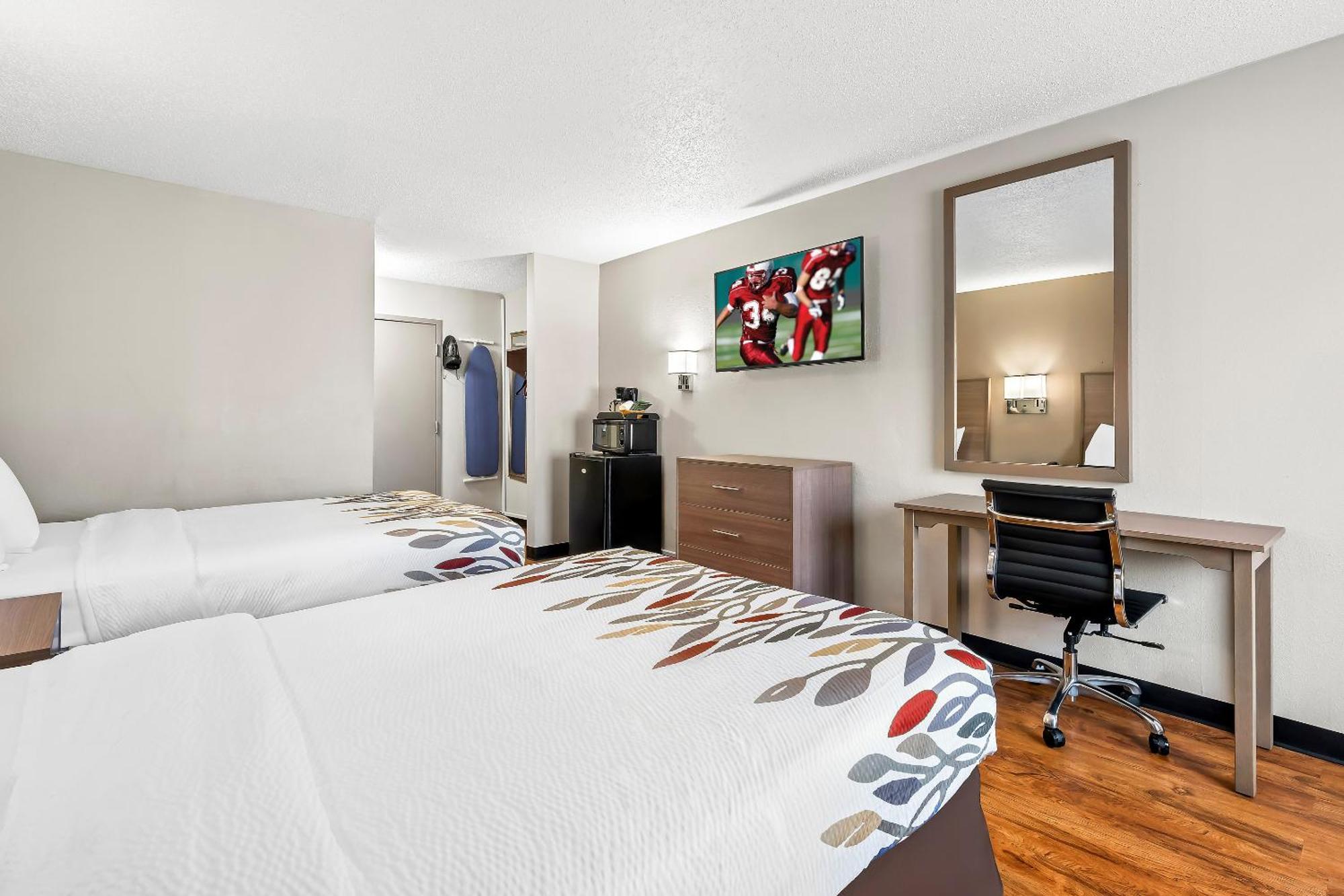 Red Roof Inn Charlotte - University Ngoại thất bức ảnh
